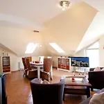 Laetitia By Rujana Apartman Binz