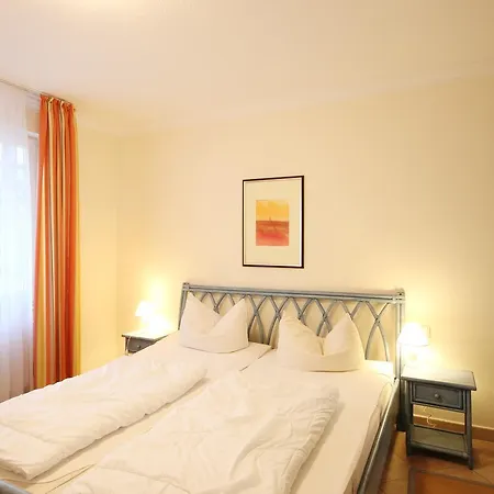 Laetitia By Rujana *