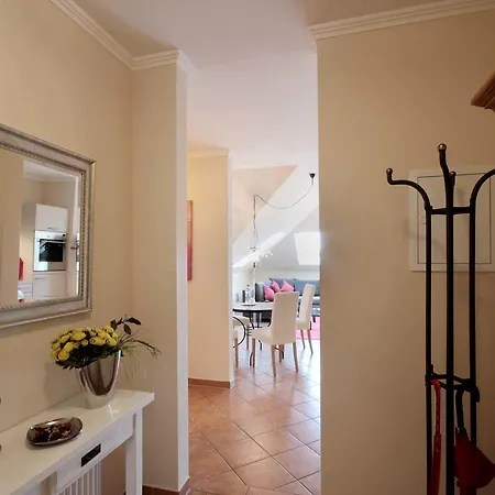 Laetitia By Rujana Binz