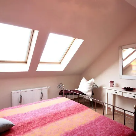 Laetitia By Rujana *